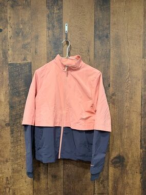 Nike Women's HyperAdapt Shield Golf Jacket in the Pink Quartz small EUC